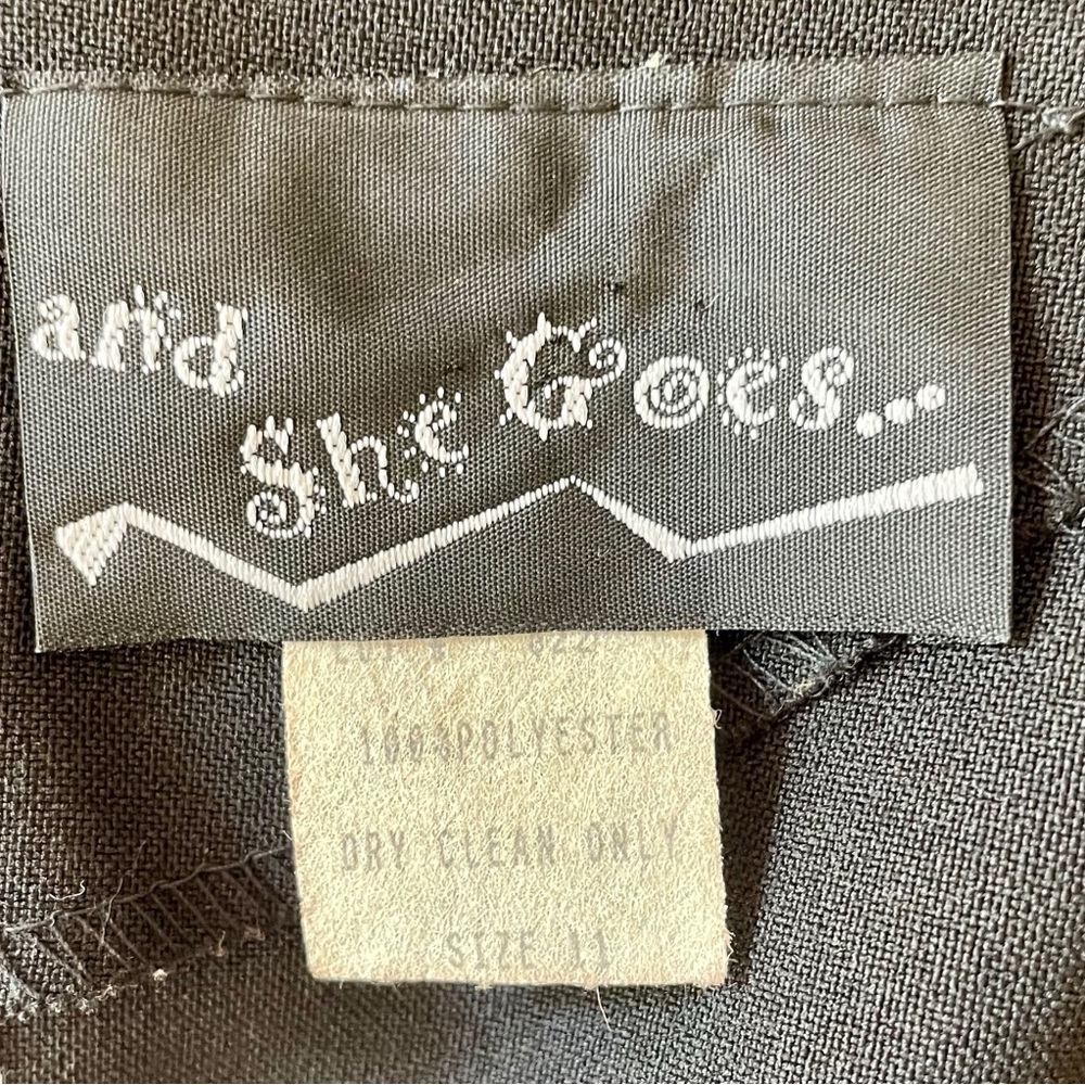 SOLD :: Vintage 90s Does 60s Belted Little Black Dress - Picture 5 of 5